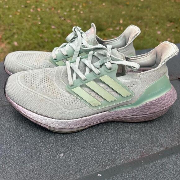 Women's Adidas Ultraboost 21 sneaker. "hazy Green" - Picture 3 of 6